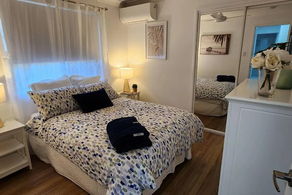 Peaceful Getaway - Stylish, Newly Updated House Brisbane