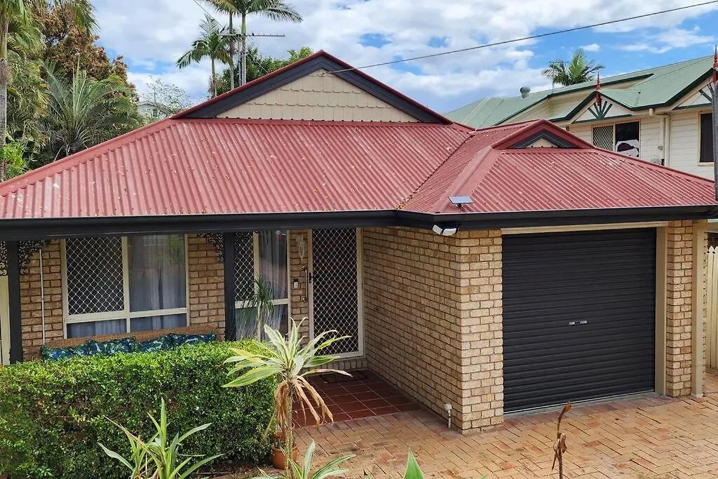 Peaceful Getaway - Stylish, Newly Updated House Brisbane Australia